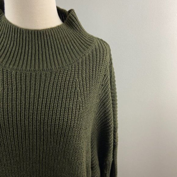 NWT‎ RDI Green Beach Turtle Neck Sweater (L) - Picture 3 of 9